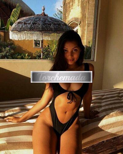 Girl Strepitosa Graziosa  Siracusa