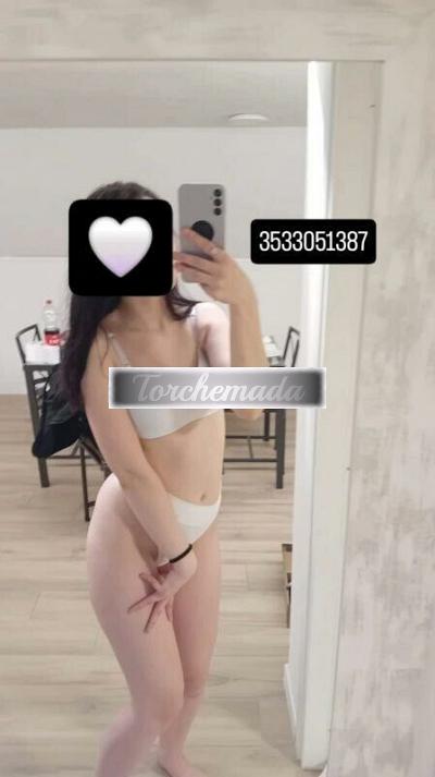 Girl Felina Sirena  Pisa