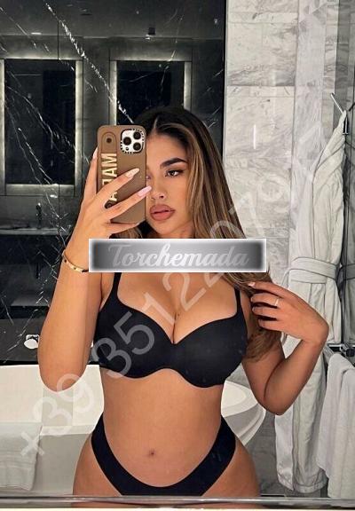 Girl Esplosiva Ragazza  Lucca