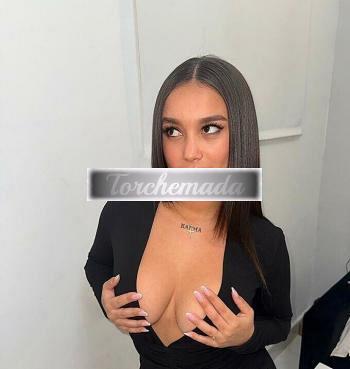 Girl Strepitosa Femmina  Lecce