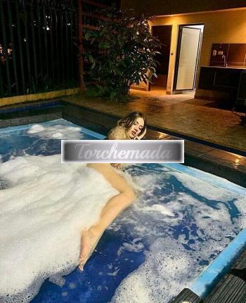 Girl Spettacolare Bambola  Caserta