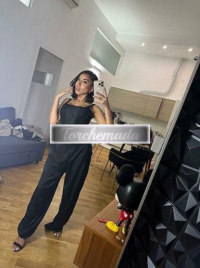 Girl Felina Maestra  Milano