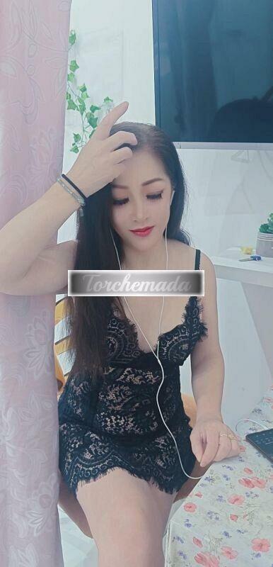 Girl Coppia di puttane coreane  Lecce