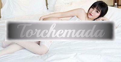 Girl Occhi a mandorla  Modena