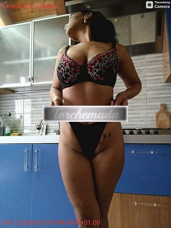 Girl Strepitosa Esibizionista  Latina