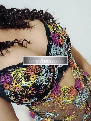 Girl Vogliosa Coinvolgente  Latina