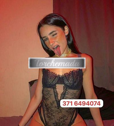 Girl Strepitosa Bambola  Prato