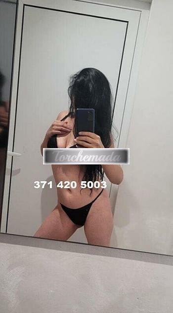 Girl Trasgressiva Maestra  Latina