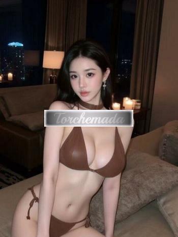 Girl Lingua di Fuoco  Lecco