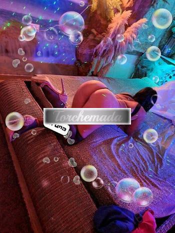 Girl Strepitosa Femmina  Napoli