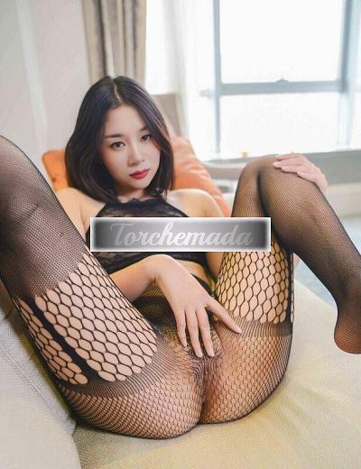 Girl Asiatica che obbedisce  Udine