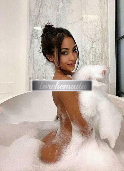 Girl Bellissima Femmina  Bari