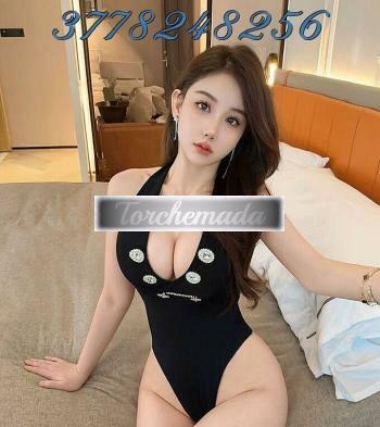 Girl Esplosiva Femmina  Como