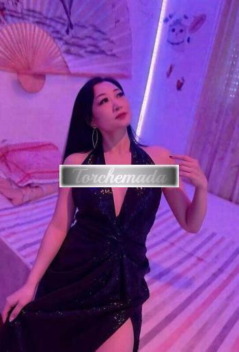 Girl Vieni a rilassarti con noi  Novara