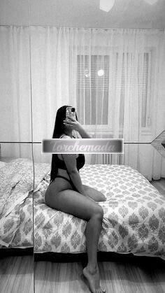 Girl Felina Sirena  Verona