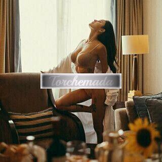 Girl Asiatica con culo rotto  Latina