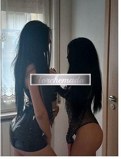 Girl Duo Porcelline Piccanti  Cremona