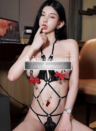 Girl Bella maialina orientale  Torino