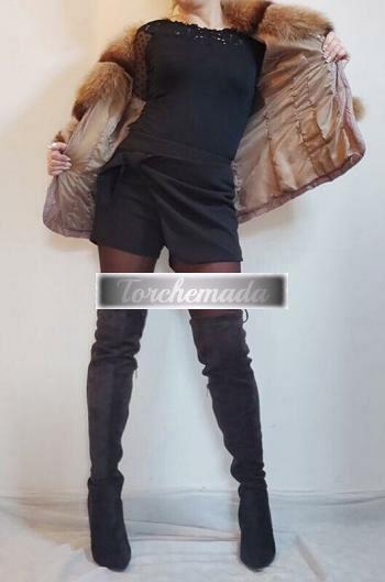 Girl Esplosiva Coinvolgente  Latina