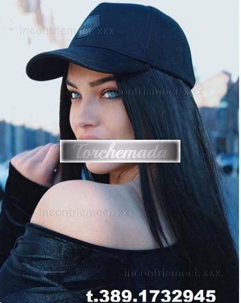 Girl Strofina il tuo cazzo sulla mia figa  L'Aquila