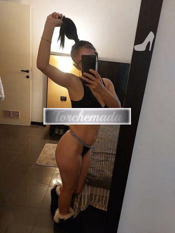 Girl Bellissima Coinvolgente  Fermo