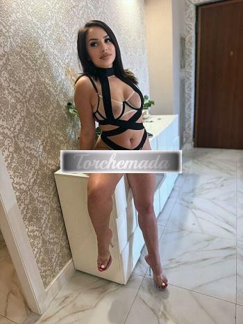 Girl Sexy Esibizionista  Monza