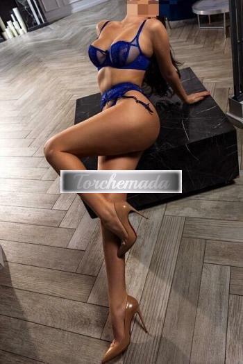 Girl Chanel  Potenza