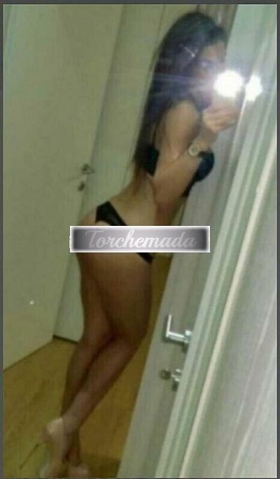 Girl Bona e troia  L'Aquila