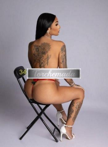 Girl Trasgressiva Femmina  Lucca