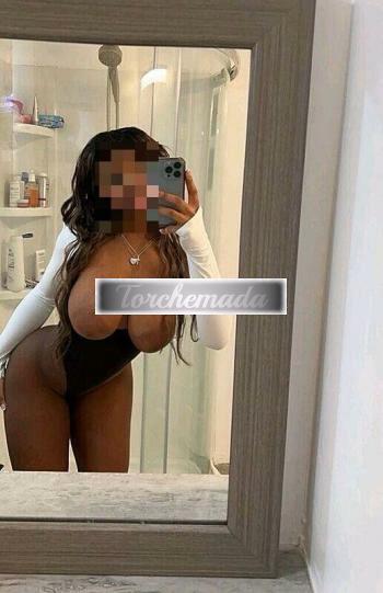 Girl Spettacolare Femmina  Brindisi