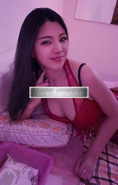 Girl Asiatica che obbedisce  Udine