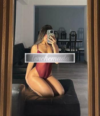 Girl Esplosiva Femmina  Lecce