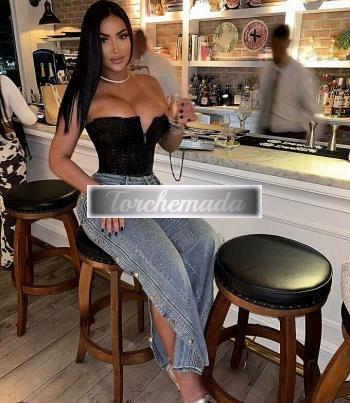 Girl Calda Attrice  Novara