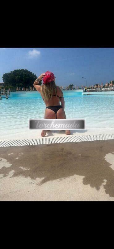 Girl Esplosiva Esibizionista  Caserta