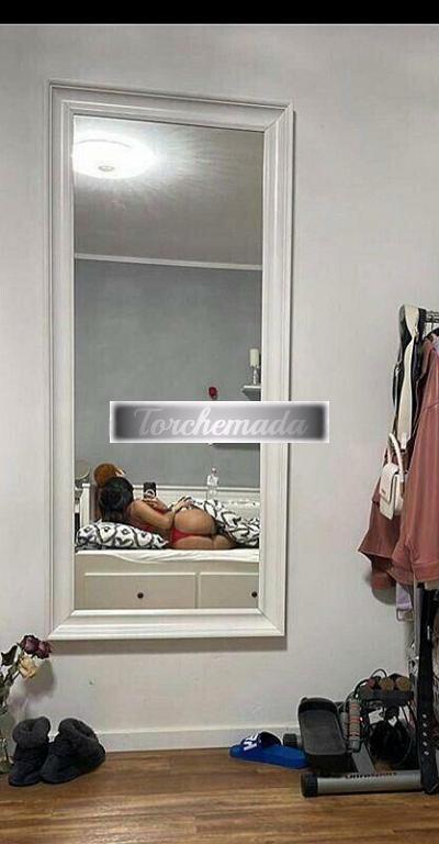 Girl Esplosiva Maestra  Lucca