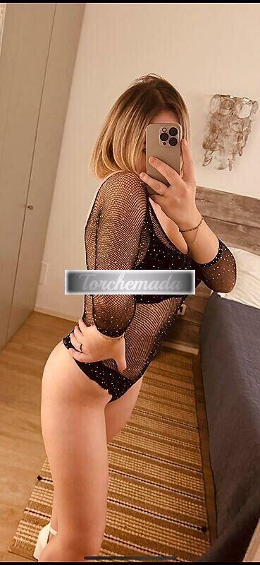 Girl Felina Amabile  Verona