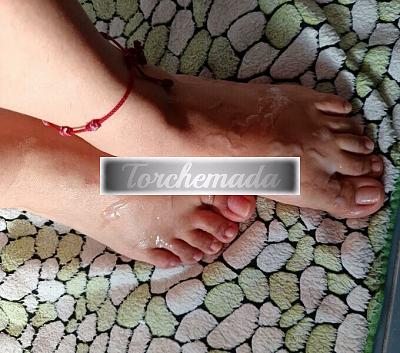 Girl Te lo spremerò fra le mie tette enormi  Nuoro