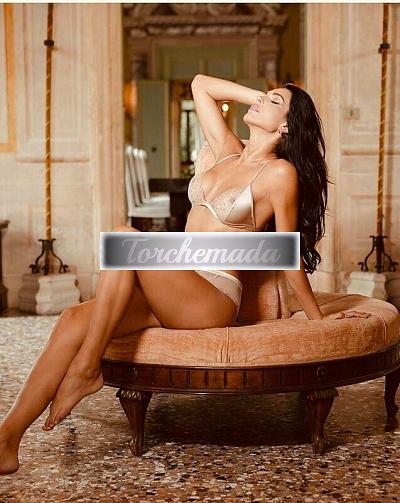 Girl Mi distinguo dalle altre  Verona