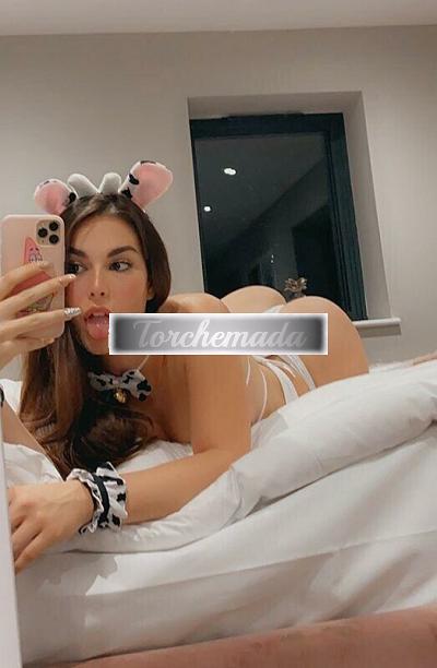 Girl Felina Maestra  Brindisi