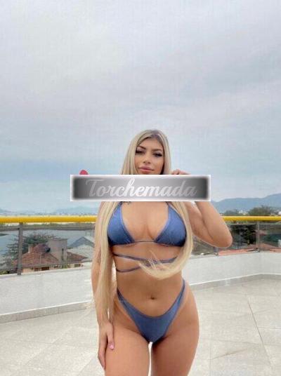 Girl Anitta  Milano