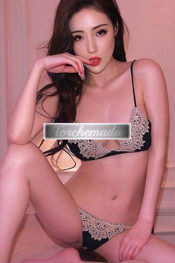 Girl Puttana cinese estroversa  Messina