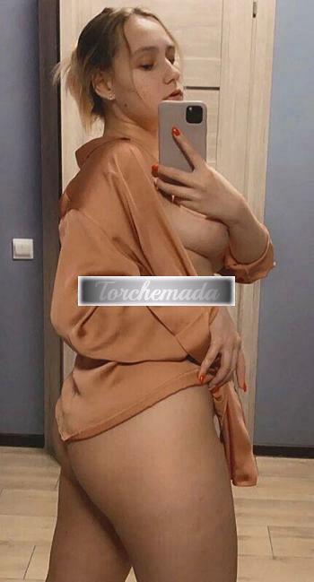 Girl Felina Sirena  Verona