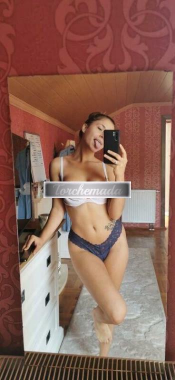 Girl Felina Studentessa  Trento