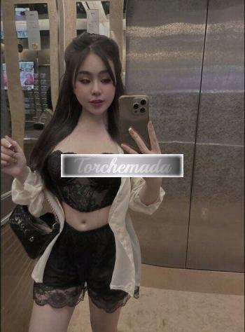 Girl Golosa dalla Corea  Latina