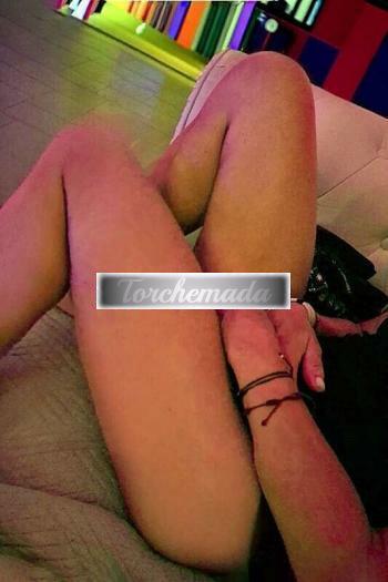 Girl Felina Studentessa  Lucca