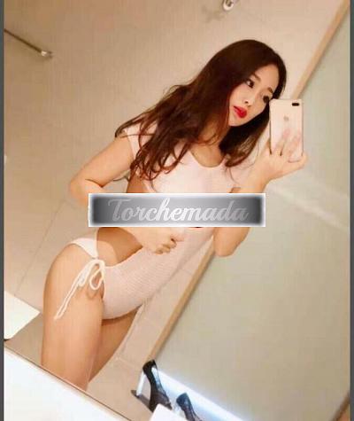 Girl Due stracciaculo  Novara