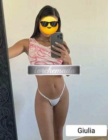 Girl Bellissima Amabile  Brindisi