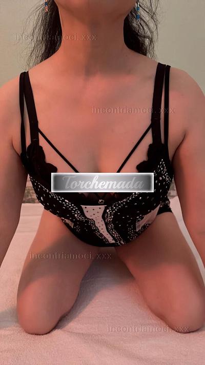 Girl Bellissima Coinvolgente  Cascina