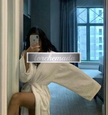 Girl Vieni a cavalcarmi  Pavia