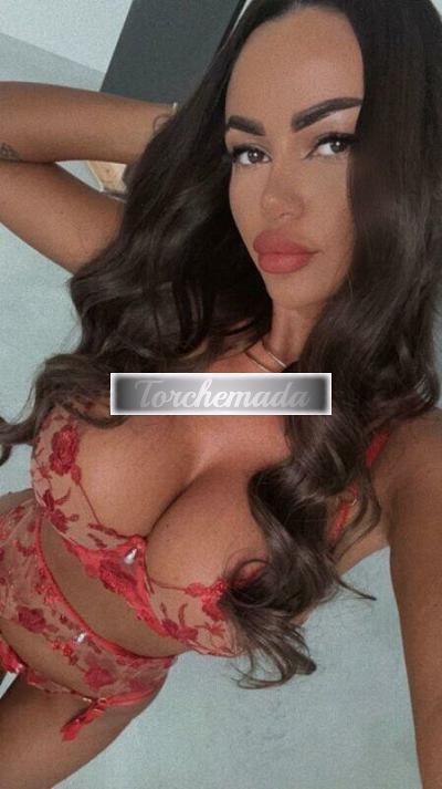 Girl Strepitosa Femmina  Brescia